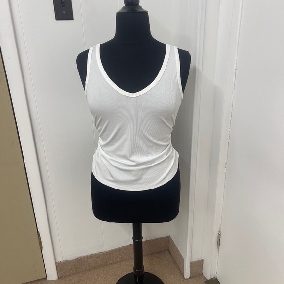 SHEIN Curve White Ribbed Tank Top Women’s Plus 0XL (16) Sleeveless V-Neck - Picture 1 of 4